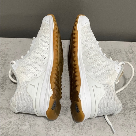 Born Primitive White and Gray Athletic Shoes Size 8 - Picture 11 of 14